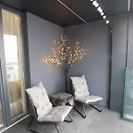 Apartment Forum *